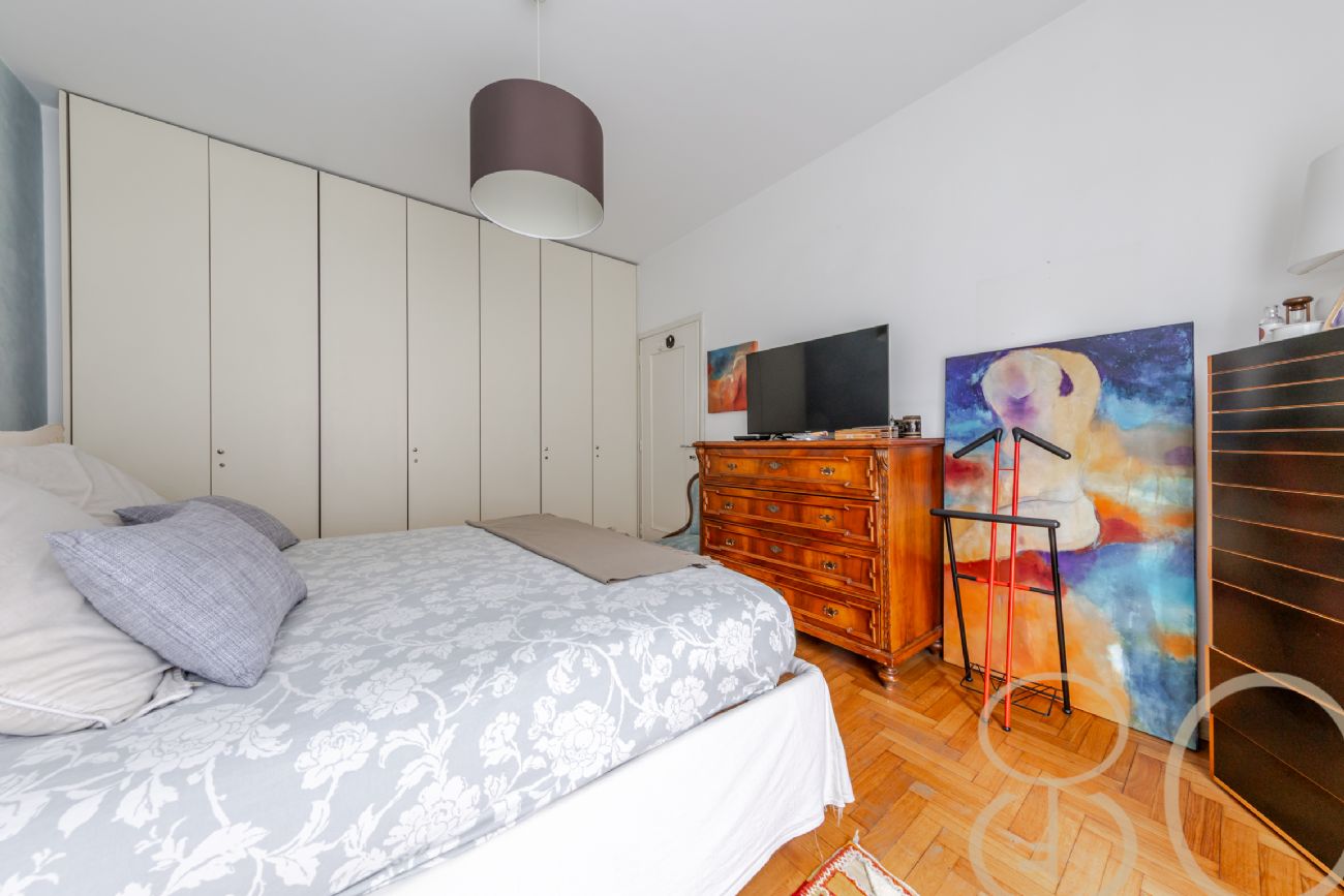 PLURILOCALE CON POSTO AUTO