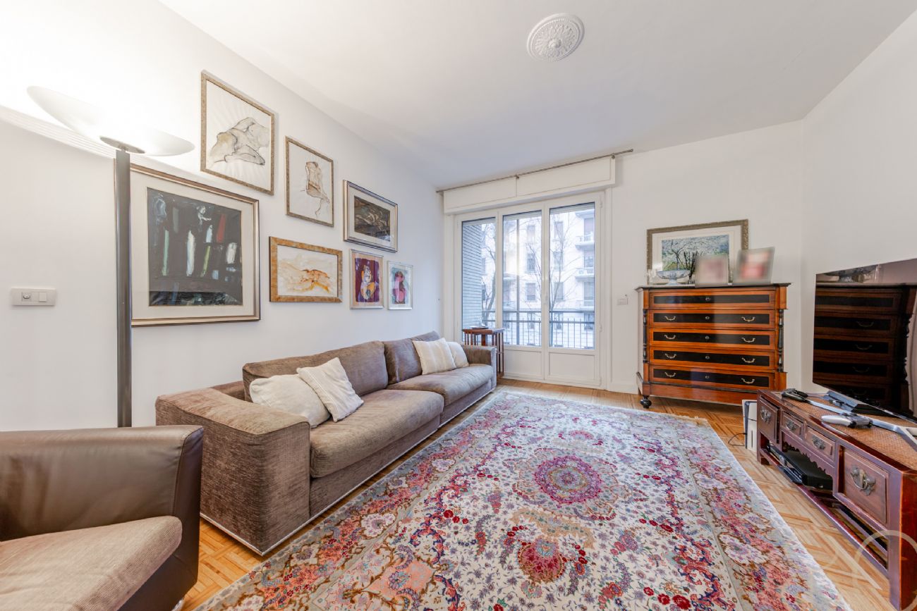 PLURILOCALE CON POSTO AUTO