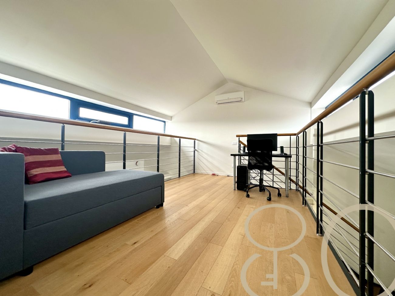 BILOCALE CON TERRAZZO