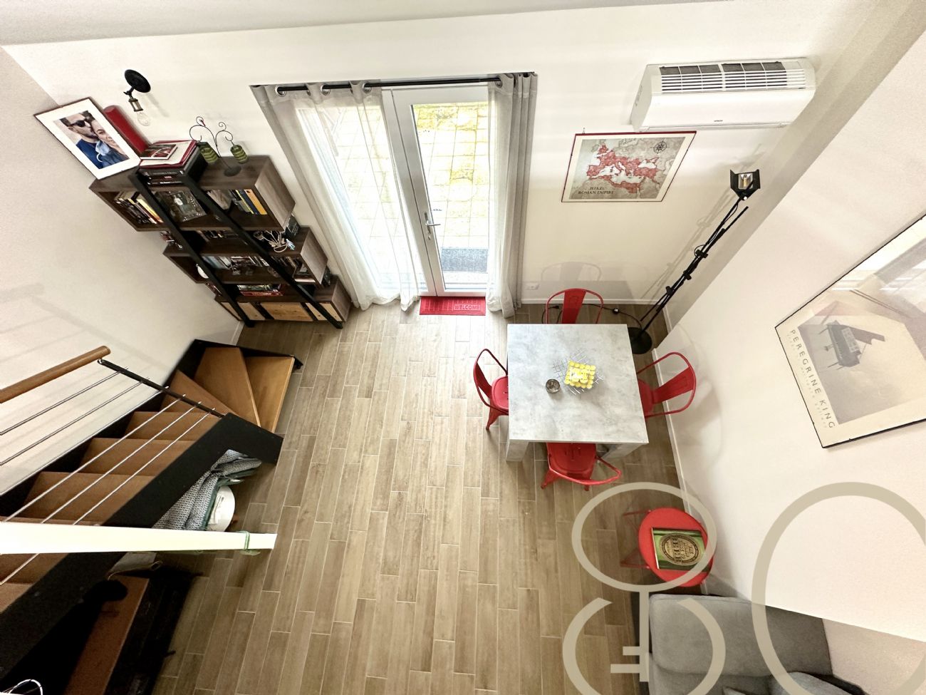 BILOCALE CON TERRAZZO