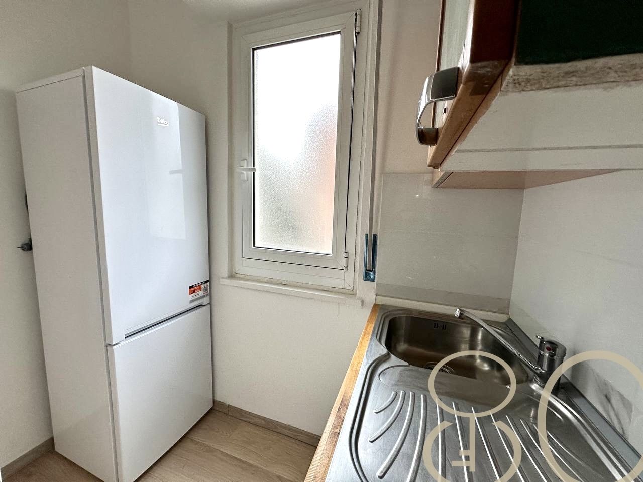 MONOLOCALE CON BALCONE