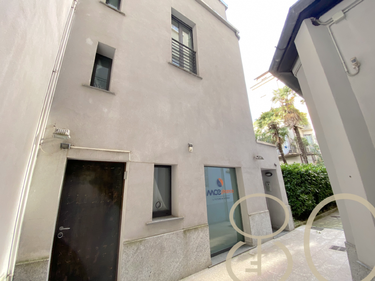 PALAZZINA INDIPENDENTE USO UFFICI