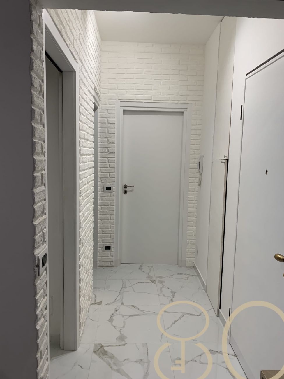 BILOCALE RISTRUTTURATO CON BALCONE