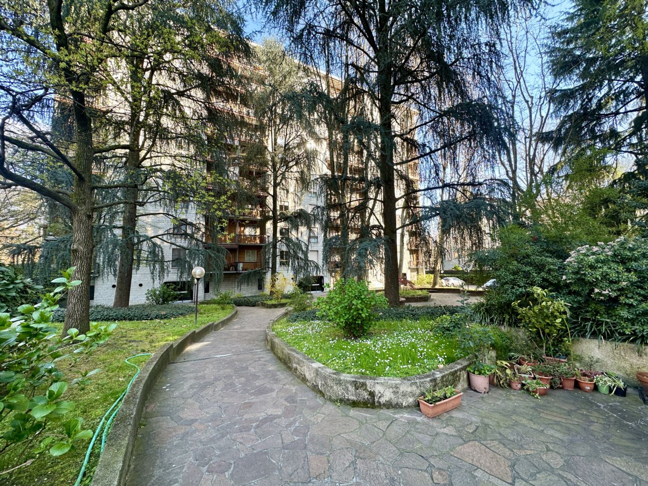 TRILOCALE PANORAMICO