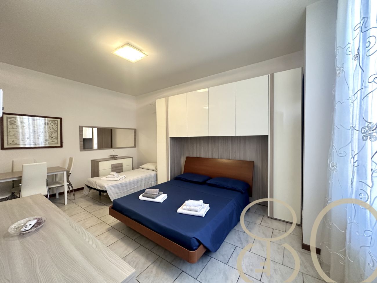 MONOLOCALE CON TERRAZZO COMUNE