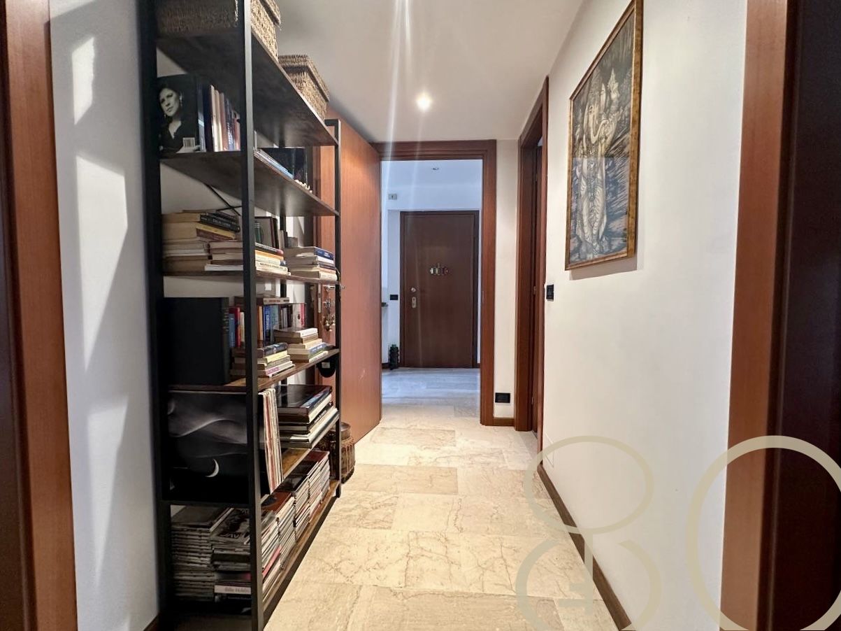 TRILOCALE CON PISCINA CONDOMINIALE