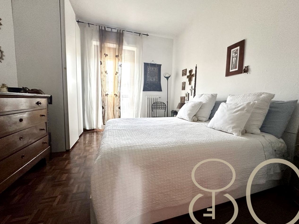 TRILOCALE CON PISCINA CONDOMINIALE