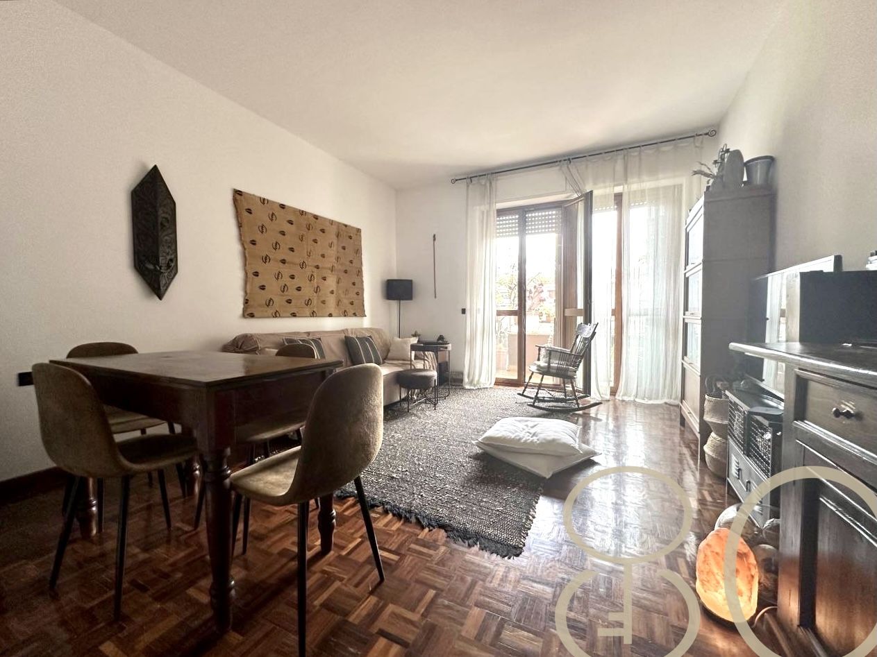 TRILOCALE CON PISCINA CONDOMINIALE