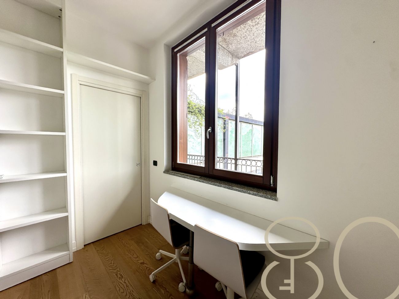 BILOCALE CON BALCONATA